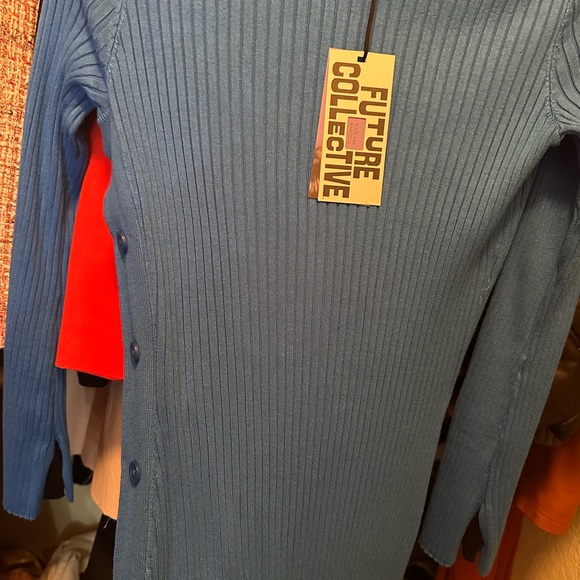 Dress - Picture 3 of 3